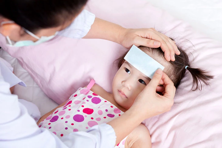 Sốt phát ban có nguy hiểm không? Khi nào cần liên hệ bác sĩ?